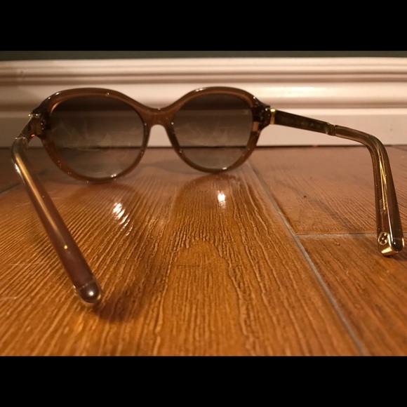 Louis Vuitton Sunglasses - Picture 4 of 5